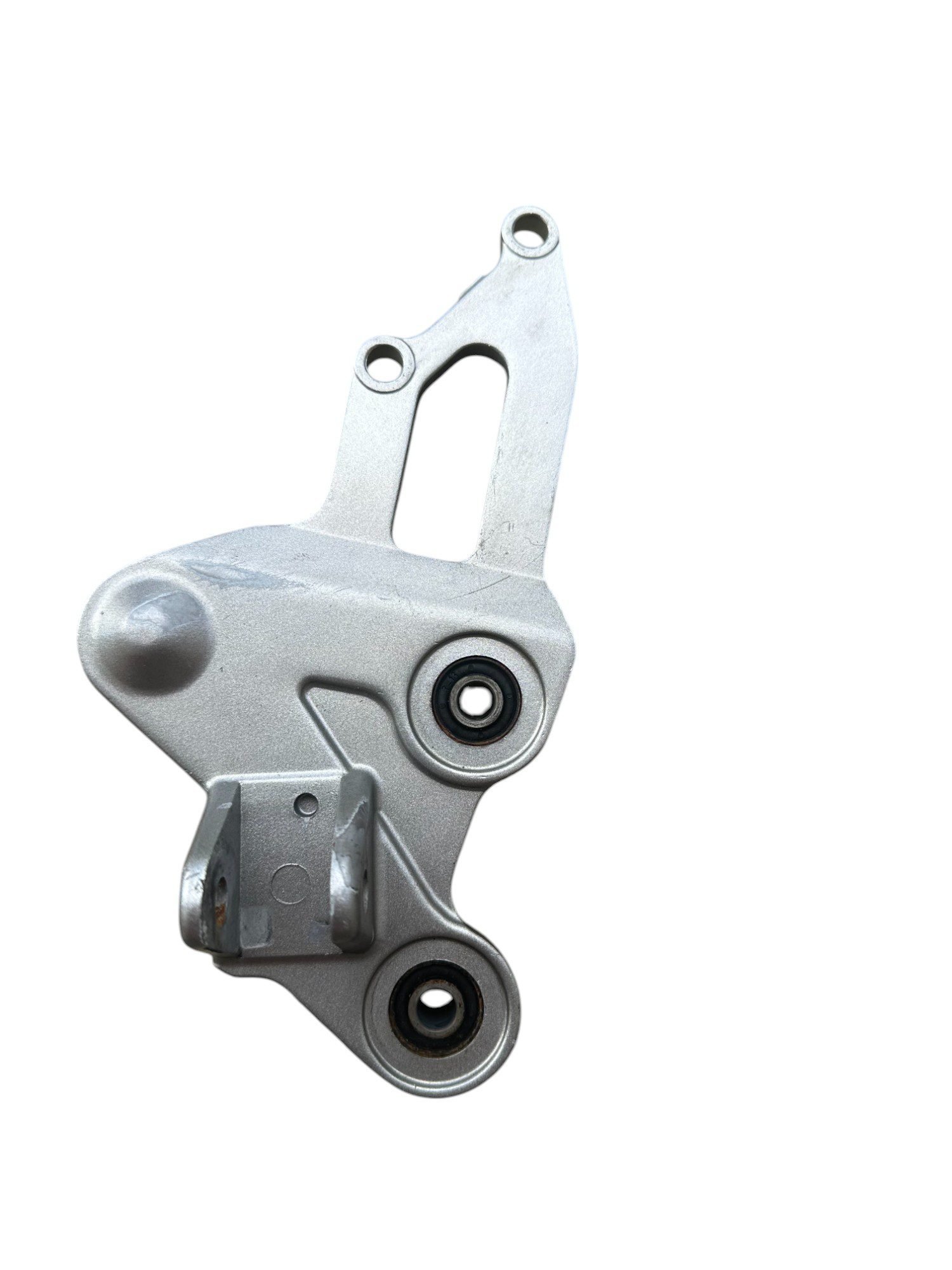 15315609918-1-204-photoroom.jpg Suporte pedaleira dianteira direito MT 07 2016 - 2023 - Imagem 1