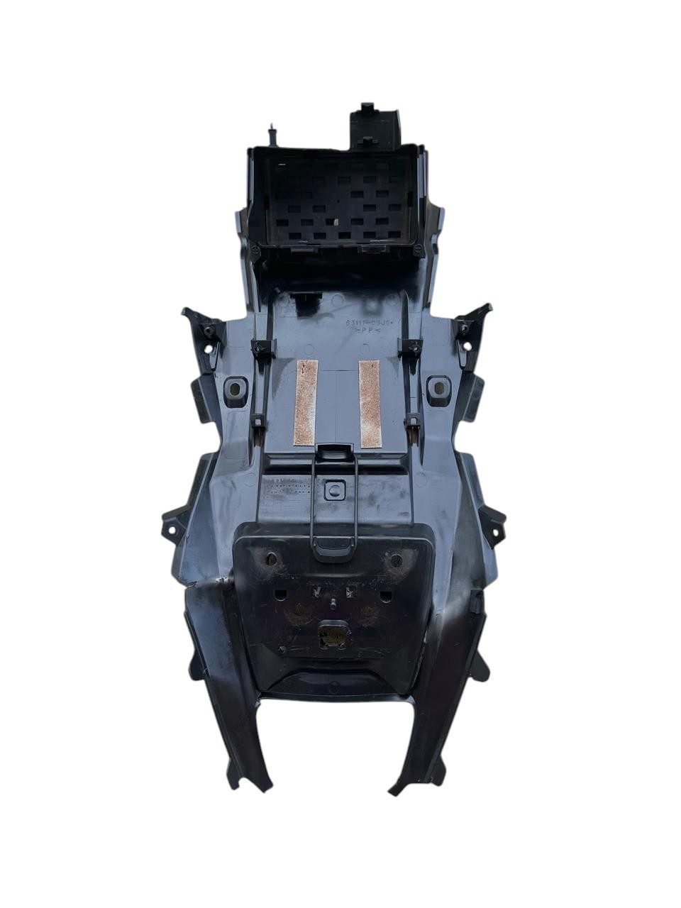 15319978379-175-photoroom.jpg Paralama traseiro interno Suzuki GSR 750 2013 - 2016 - Imagem 1