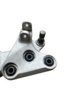Suporte pedaleira diante esquerda Suzuki GSR 750 2013 - 2016 - Imagem 2
