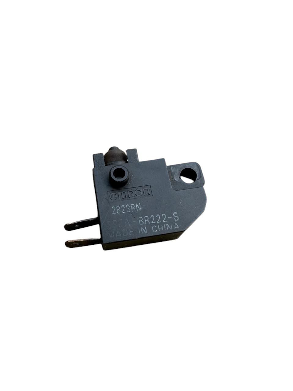 15320370964-457-photoroom.jpg Interruptor freio dianteiro Suzuki GSR 750 2013 - 2016 - Imagem 1