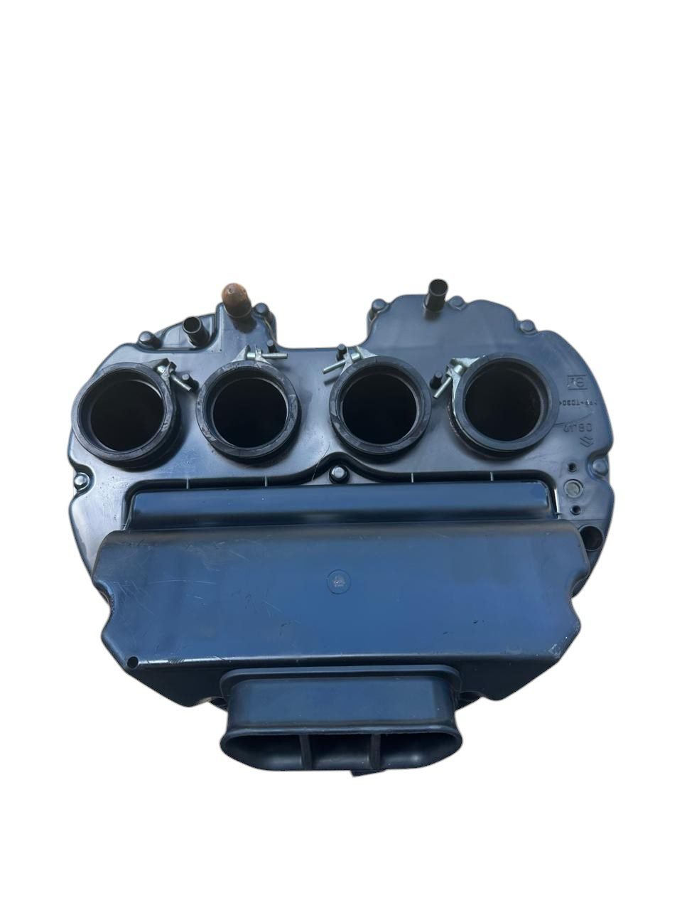 15320972851-812-photoroom.jpg Caixa ar parcial Suzuki GSR 750 2013 - 2016 (C/ detalhe) - Imagem 1