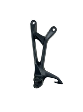 Suporte pedaleira traseiro esquerdo GSX-S 750 2017 - 2023