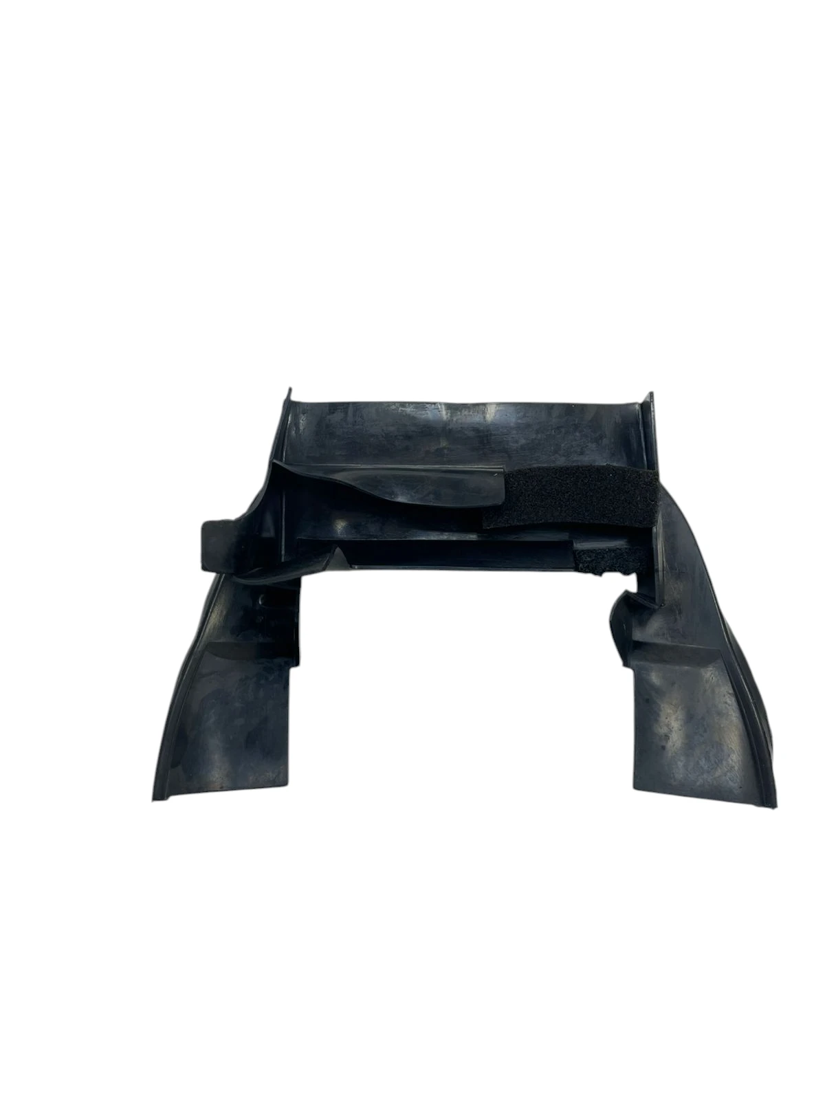 15348246030-whatsapp-image-2025-05-15-at-13-52-49-photoroom.webp Borracha acabamento chassi YZF R1 2007 - 2008 - Imagem 1