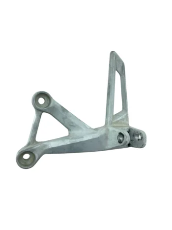 Suporte pedaleira traseiro esquerdo CBR 500R 2016 - 2021