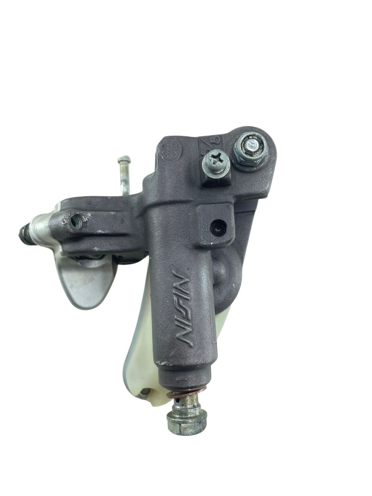 15387580288-whatsapp-image-2025-10-20-at-15-06-48-1-photoroom.jpg Cilindro mestre embreagem MV Agusta Brutale 910 2007 - 2008 - Imagem 1