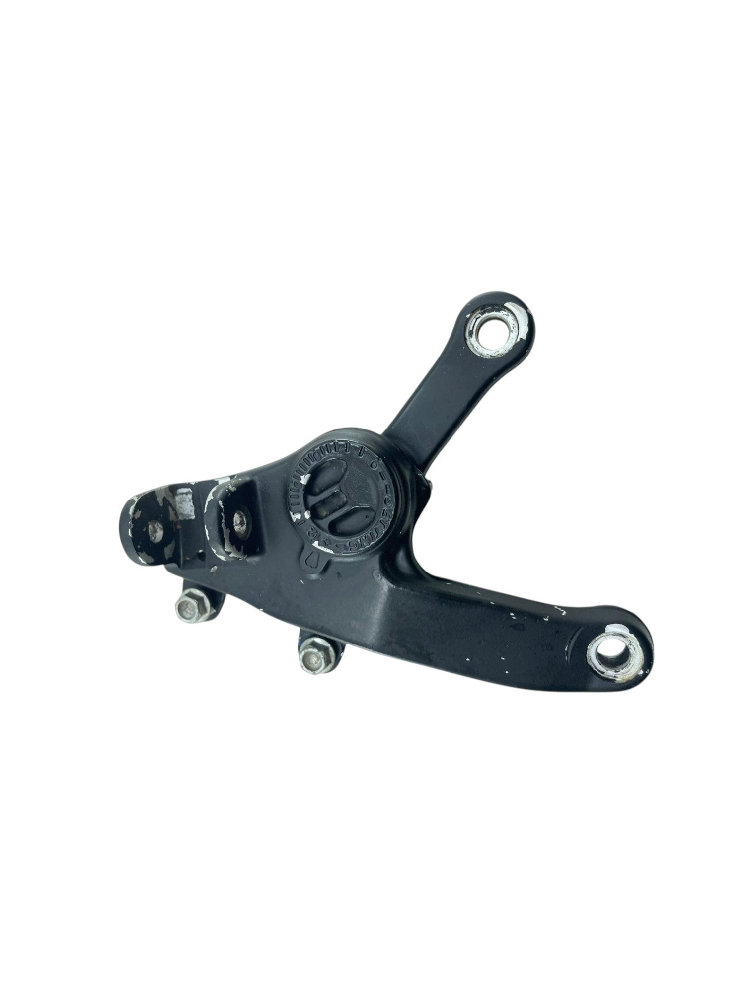 15387643859-whatsapp-image-2025-10-20-at-17-54-07-1-photoroom.jpg Suporte pedaleira diante esq MV Agusta Brutale 910 2007-2008 - Imagem 1