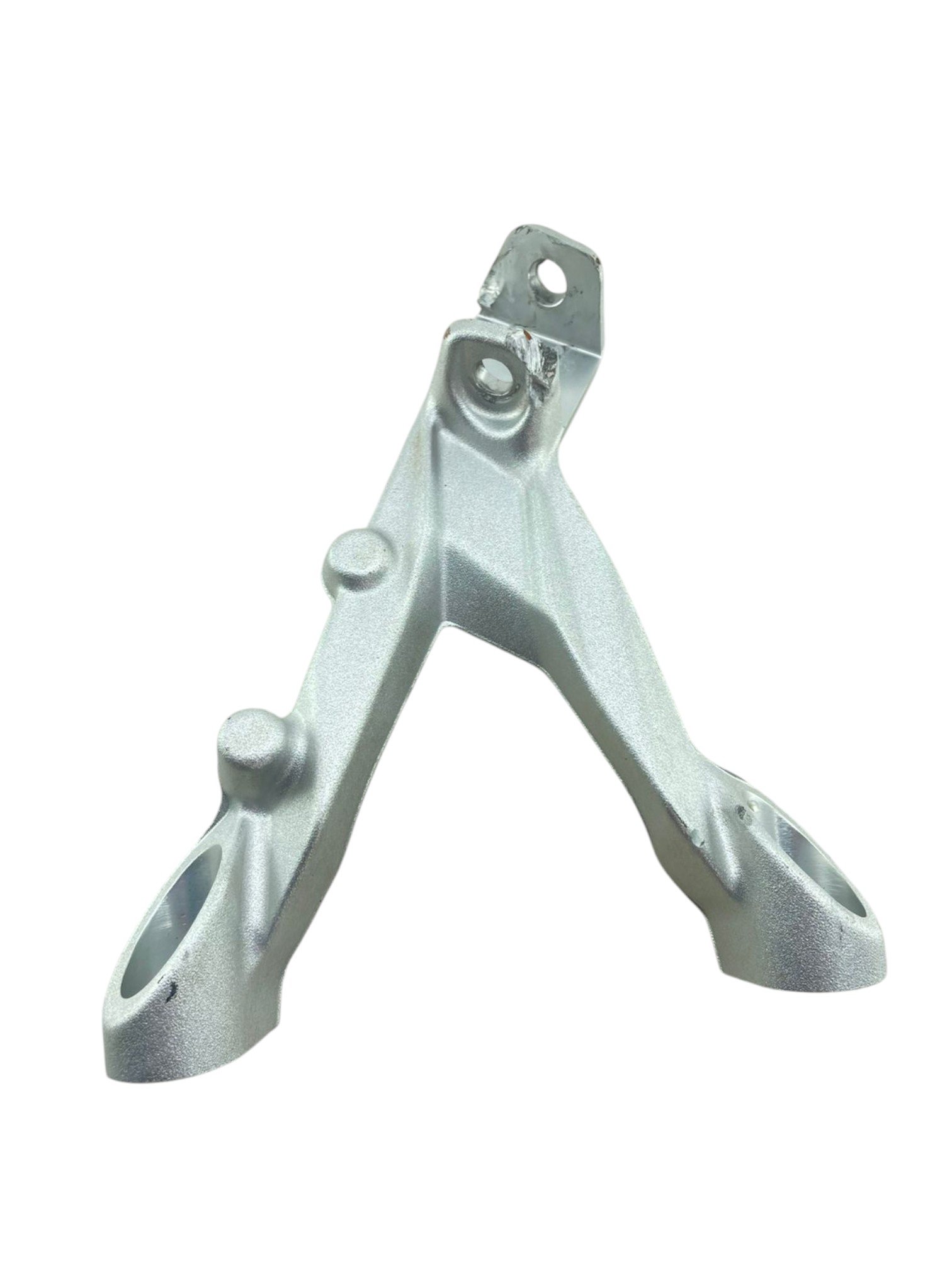 15390647218-whatsapp-image-2025-10-24-at-17-47-01-3-photoroom.jpg Suporte pedaleira diant esq BMW S1000 RR 2020-2023 (C/Detalh - Imagem 1
