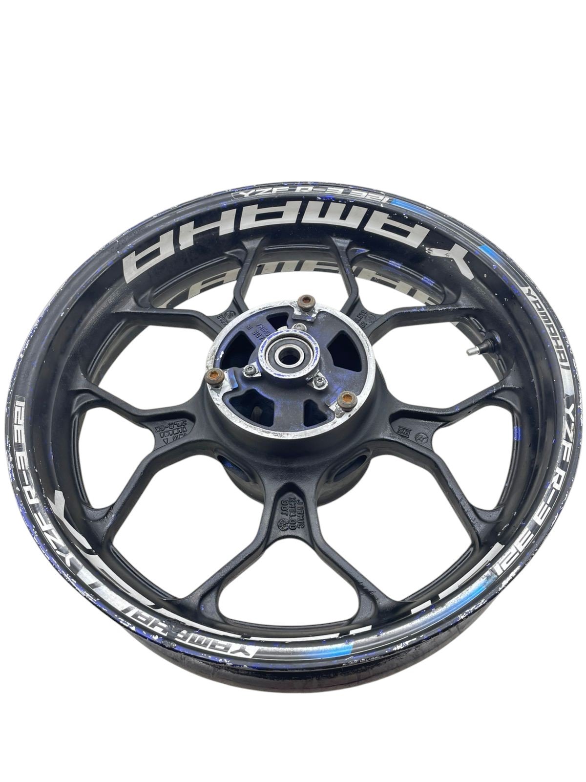 15398211534-whatsapp-image-2025-12-01-at-14-42-30-1.jpg Roda traseira YZF R3 2016 - 2019 (C/Detalhe) - Imagem 1