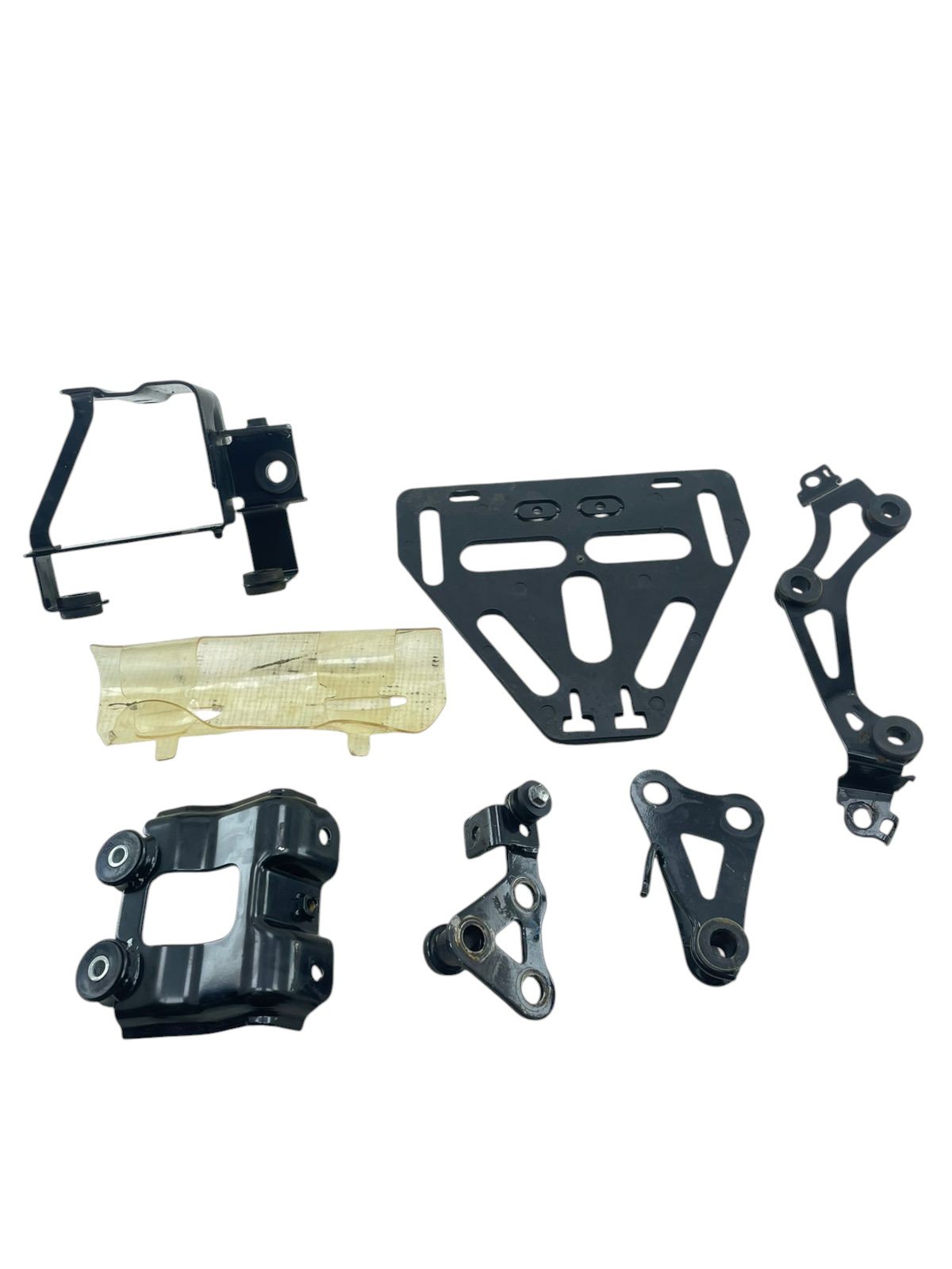 15398824137-whatsapp-image-2025-12-02-at-15-57-08.jpg Kit suporte / Acabamento YZF R3 2016 - 2019 - Imagem 1