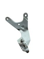 Suporte pedaleira traseiro esquerdo GSXR SRAD 750 1994 - Imagem 2
