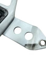 Suporte pedaleira dianteira esquerda GSXR SRAD 750 1994 - Imagem 2