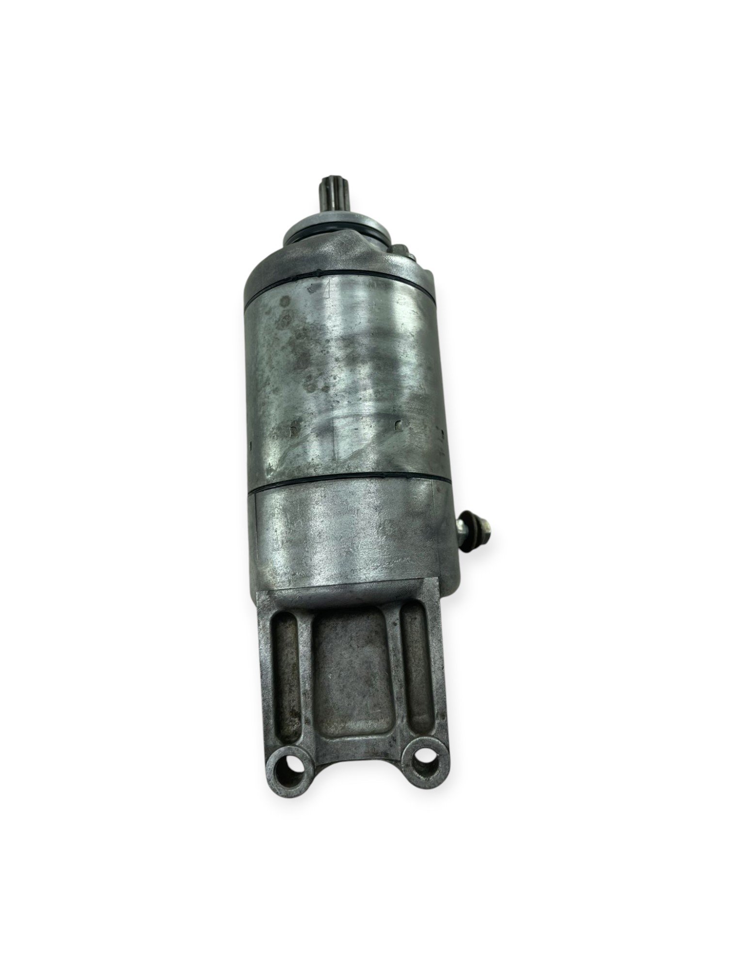 15401132095-whatsapp-image-2025-12-15-at-13-31-05-1.jpg Motor arranque GSXR SRAD 750 1994 - Imagem 1