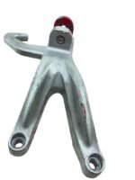 Suporte pedaleira trase esquerda Comet 250 2010 (C/ detalhe)