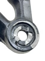 Suporte pedaleira dianteiro direito GSXR SRAD 1000 2006 2007 - Imagem 8
