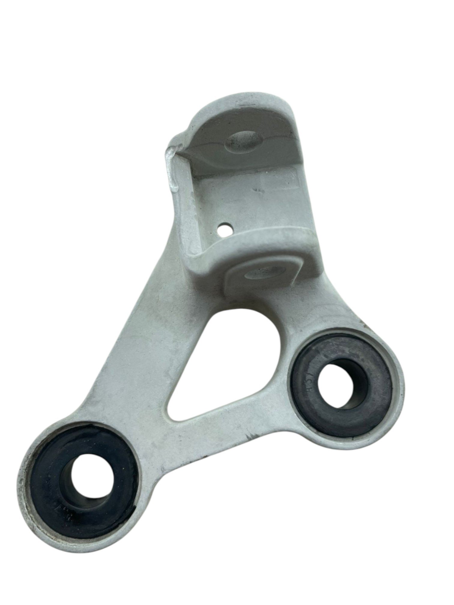 15485401853-whatsapp-image-2026-02-27-at-17-20-52-3.jpg Suporte pedaleira dianteira esquerda CBR 1000 1991 - 1996 - Imagem 1