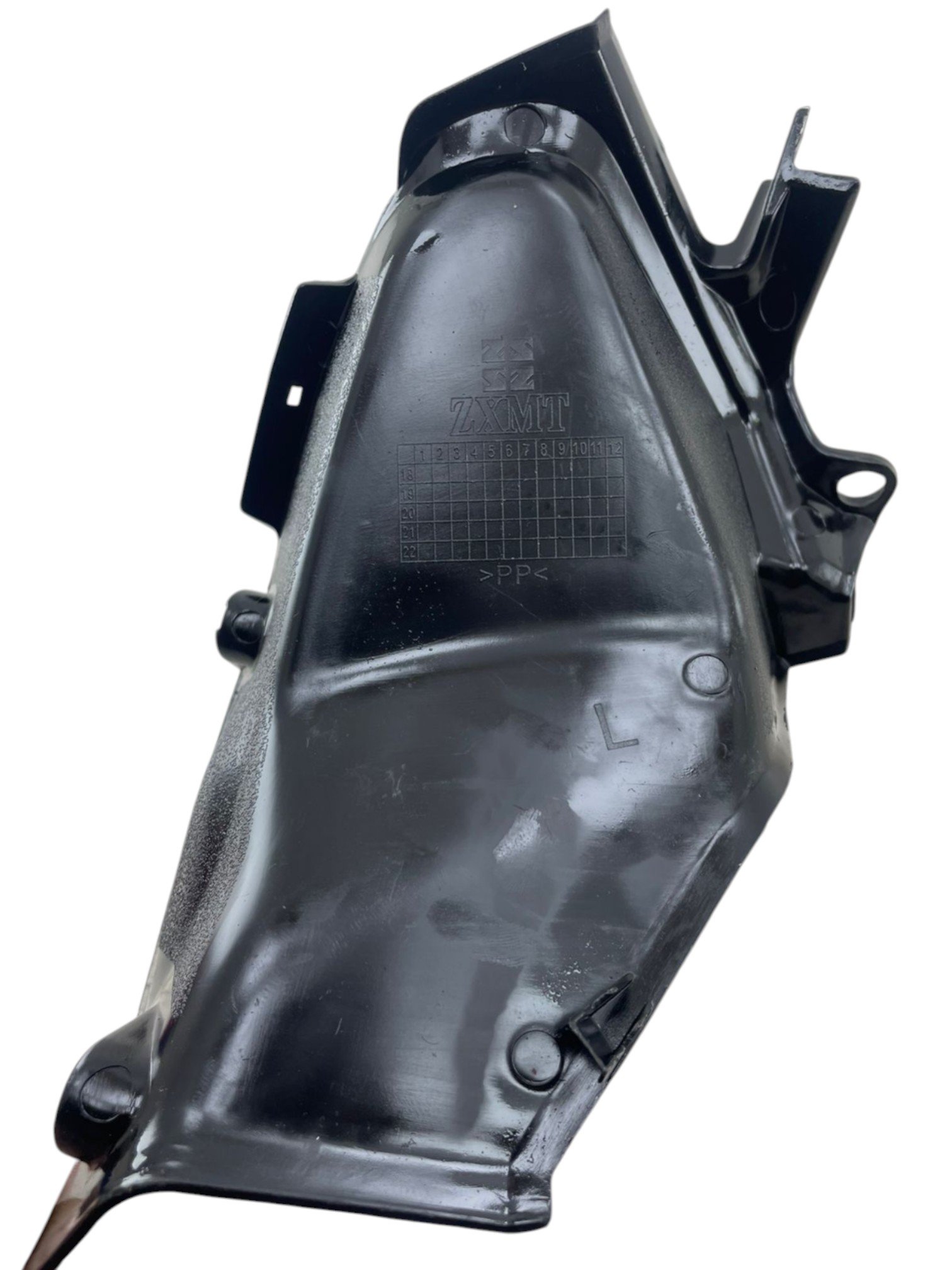 15504759312-whatsapp-image-2026-03-19-at-15-47-01.jpg Acabamento interno aba tanque esquerdo Z800 2013 - 2018 - Imagem 1