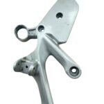 Suporte pedaleira diant direito CB 1000R 2012 -2015 C/Avaria