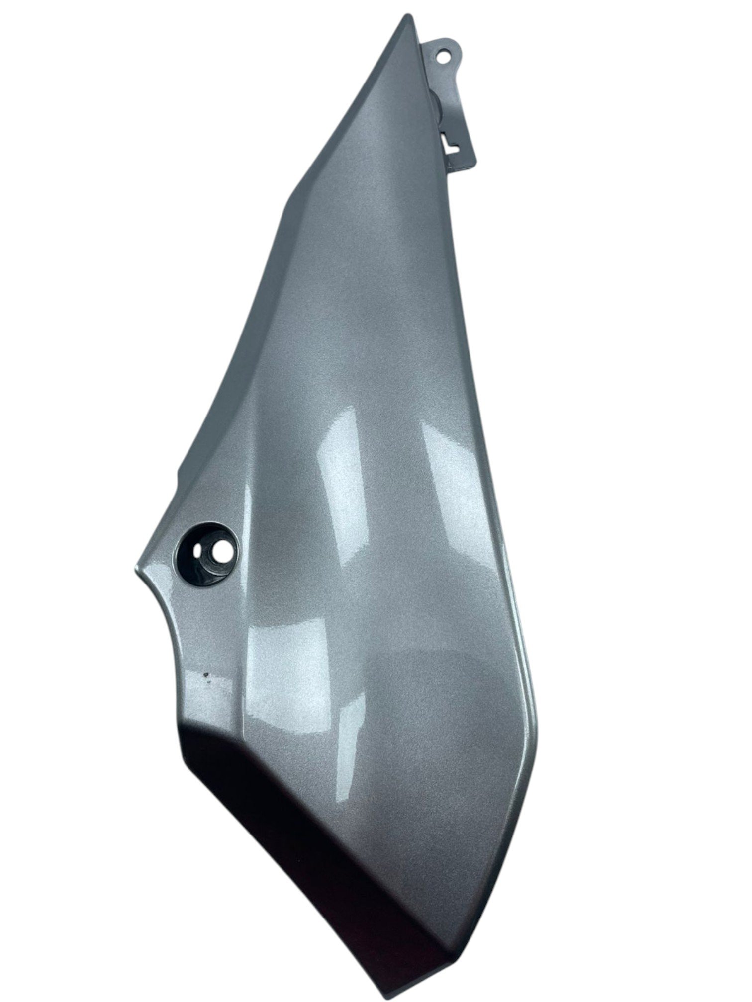 15548515000-whatsapp-image-2026-05-20-at-15-18-20-2.jpg Acabamento lateral superior direita Z500 2024 - 2026 - Imagem 1