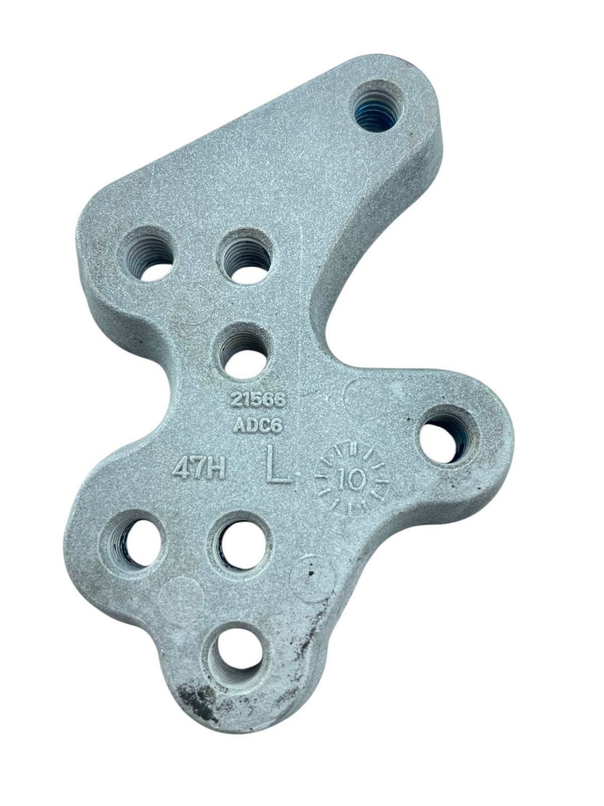 15559878333-whatsapp-image-2026-06-12-at-13-56-55-2.jpg Suporte pedaleira dianteiro esq GSXR SRAD 1000 2011 - 2013 - Imagem 1