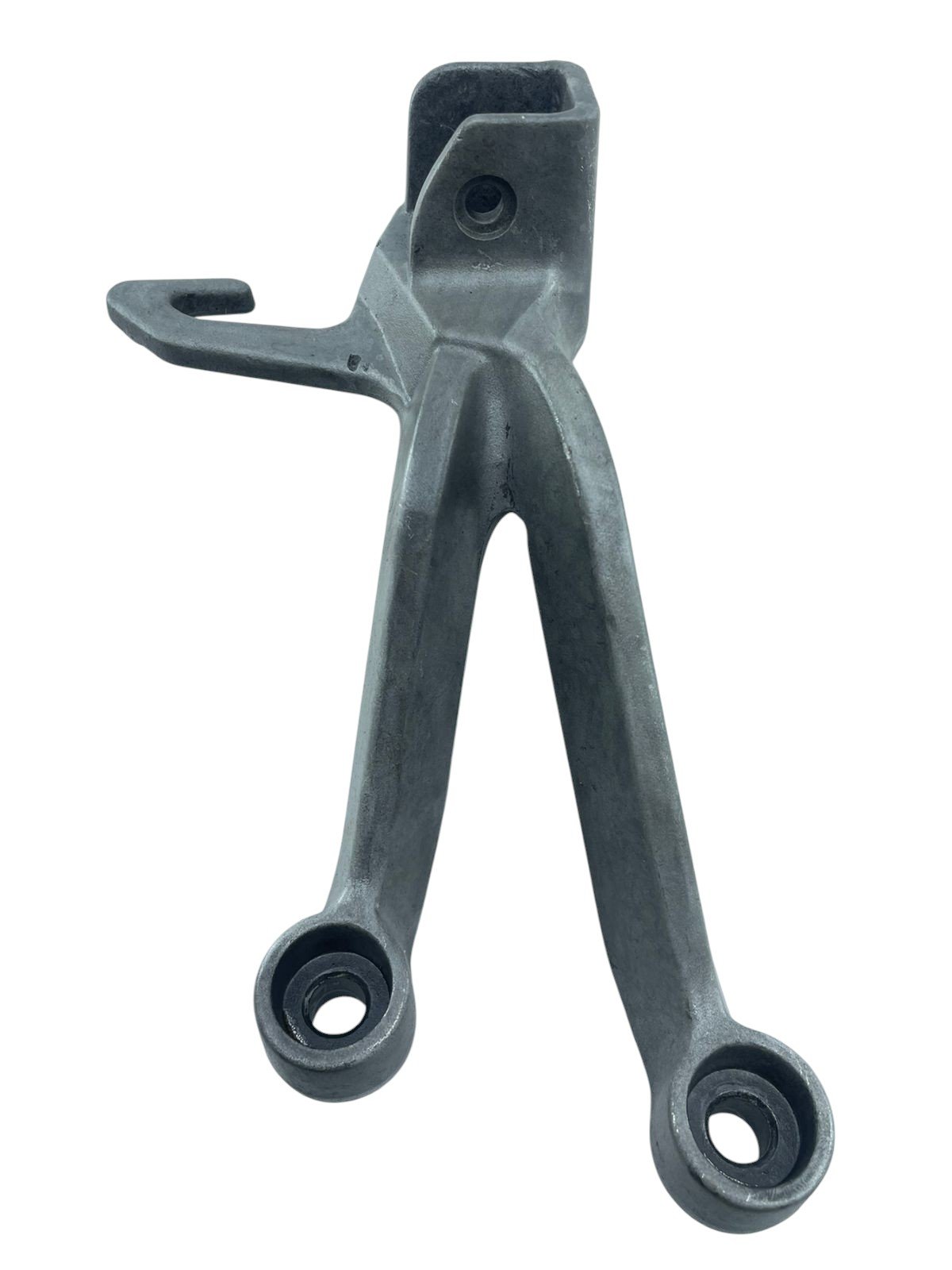 15560976495-whatsapp-image-2026-06-16-at-14-59-03-photoroom.jpg Suporte pedaleira traseira esq GSXR SRAD 1000 2004 - 2005 - Imagem 1