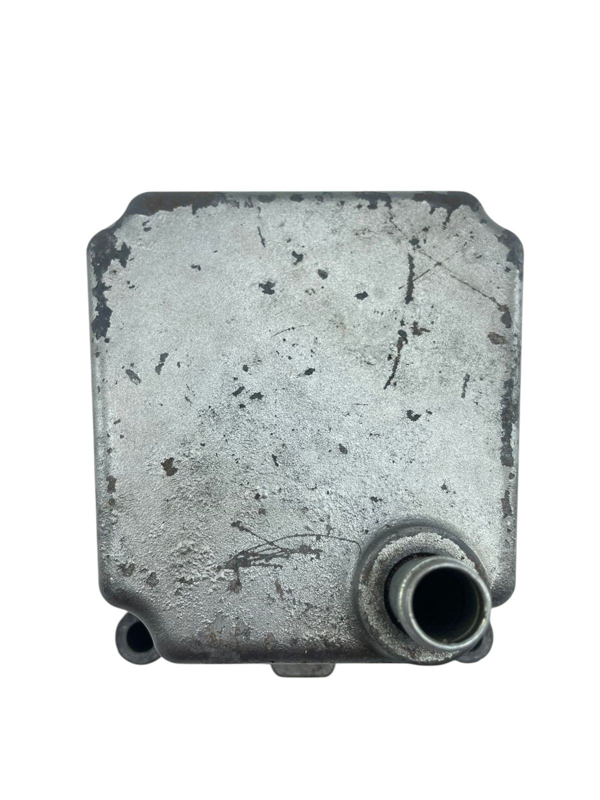 15561029397-whatsapp-image-2026-06-16-at-16-28-14-2-photoroom.jpg Tampa suspiro motor GSXR SRAD 1000 2004 - 2005 - Imagem 1