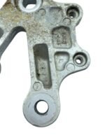 Suporte pedaleira dianteiro esq GSXR SRAD 1000 2004 - 2005 - Imagem 3