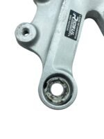 Suporte pedaleira dianteiro esq GSXR SRAD 1000 2004 - 2005 - Imagem 5