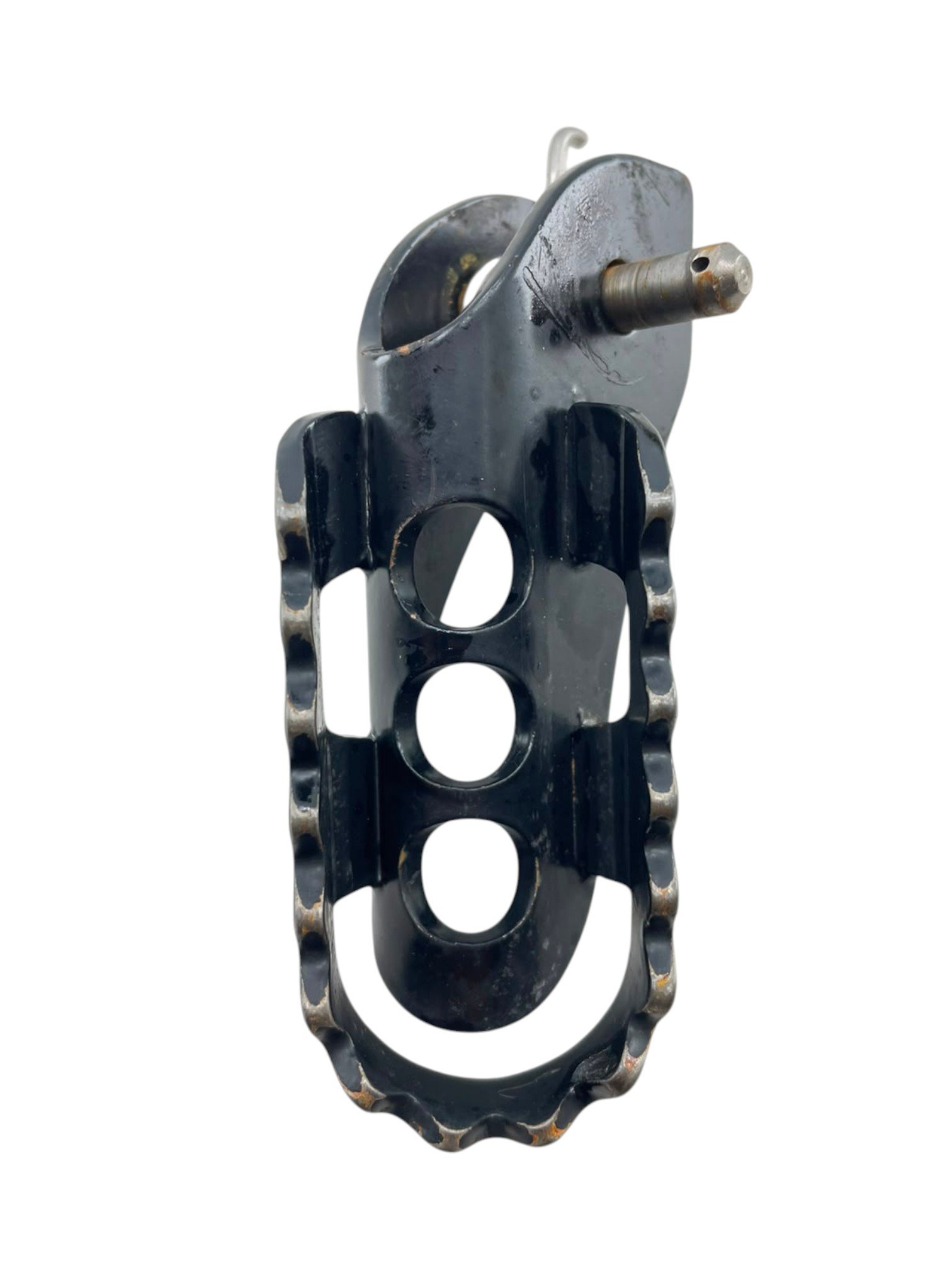 15570487458-whatsapp-image-2026-07-06-at-16-26-10-1.jpg Pedaleira dianteira direita BMW F 800 GS 2013 - 2018 - Imagem 1