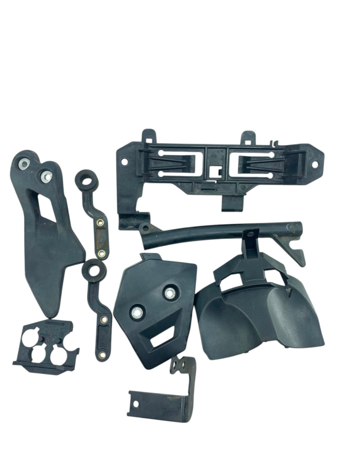 15571575932-whatsapp-image-2026-07-06-at-16-36-53-2.jpg Kit suporte / Acabamento BMW F 800 GS 2013 - 2018 - Imagem 1