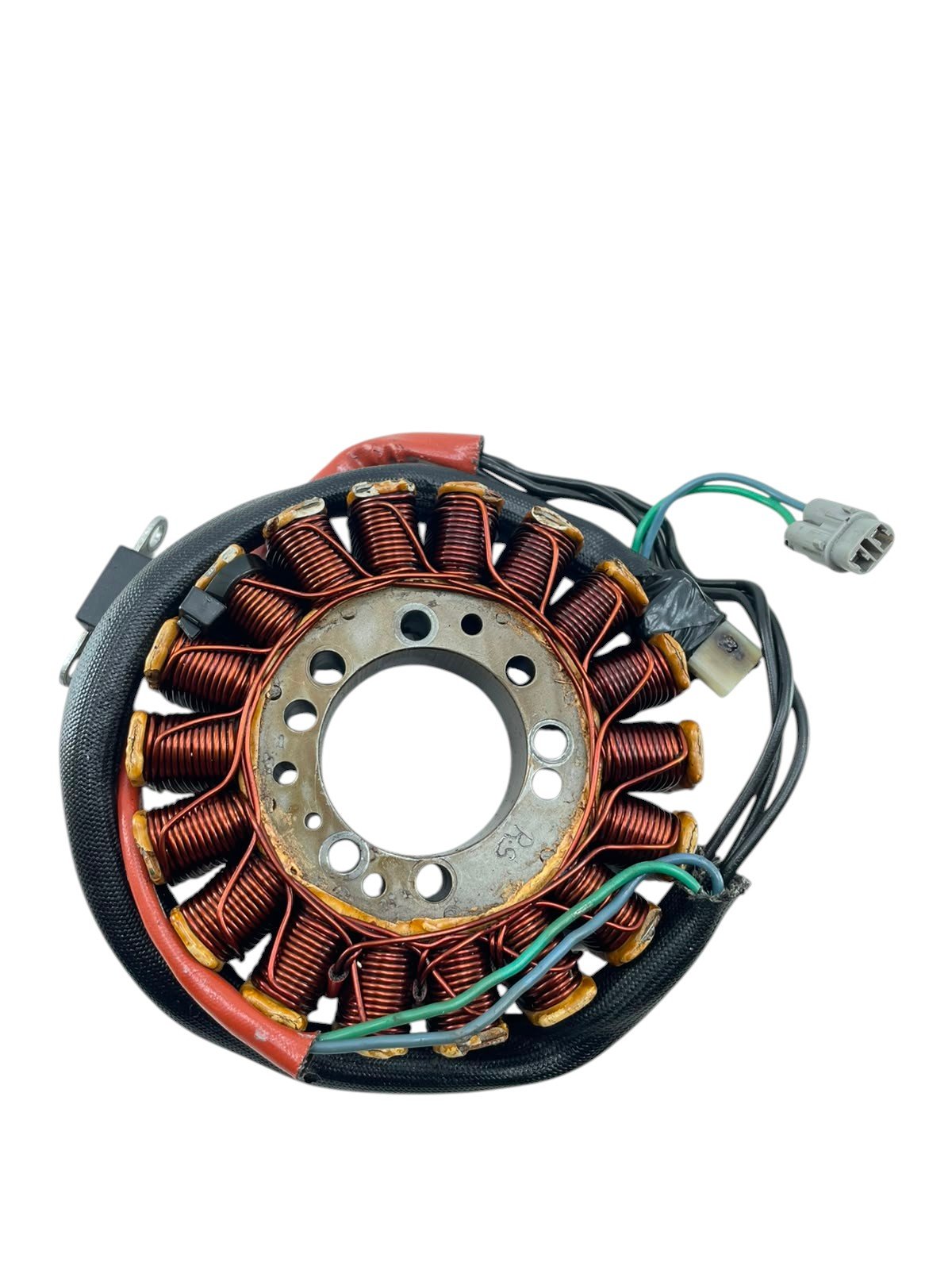 15576672385-whatsapp-image-2026-07-17-at-14-03-55-2.jpg Estator Daytona 675 2009 - 2012 (C/ detalhe) - Imagem 1