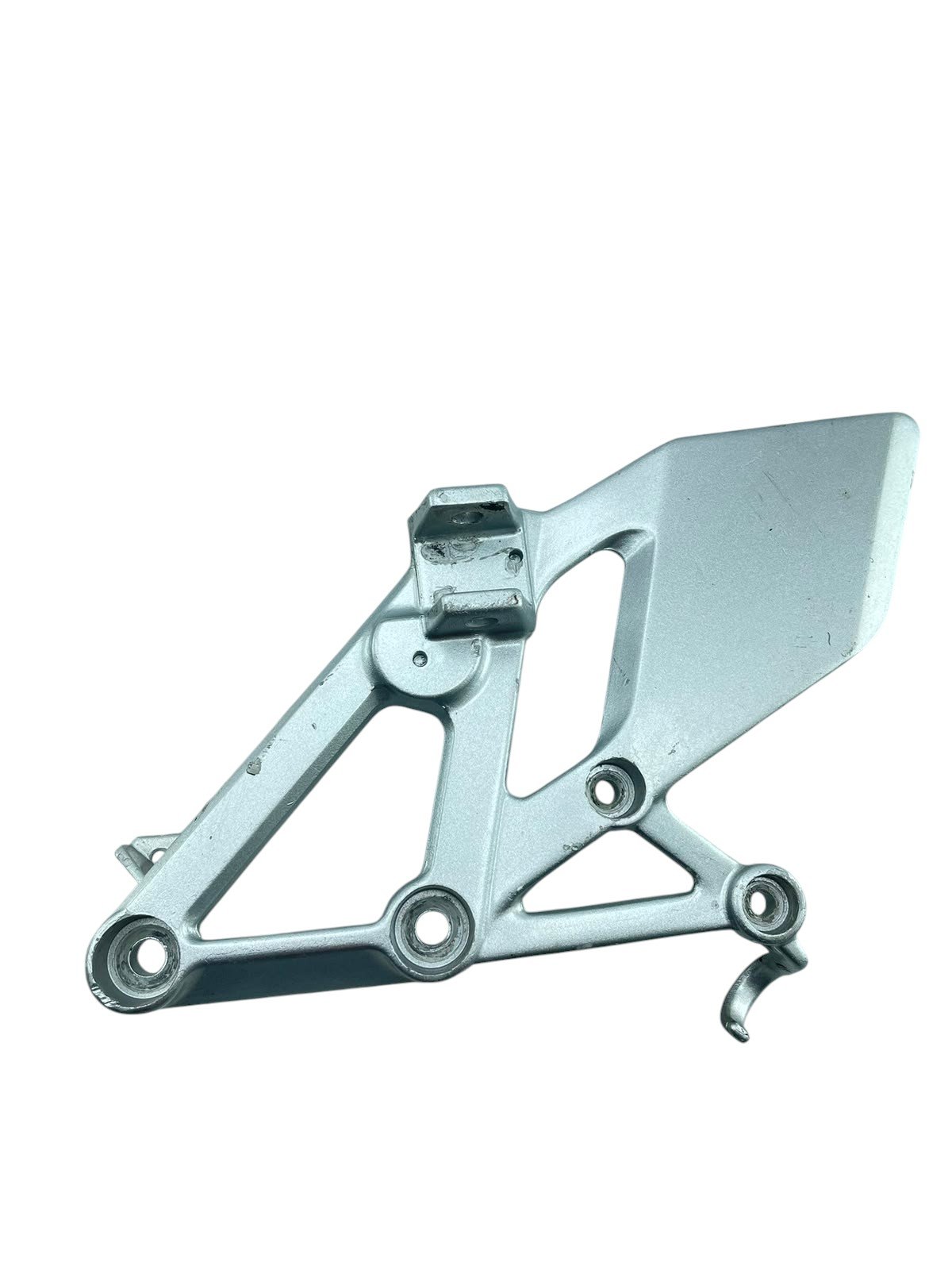 15577765193-whatsapp-image-2026-07-16-at-16-16-52-1.jpg Suporte pedaleira dianteiro direito CBR 600F 1995 - 1998 - Imagem 1