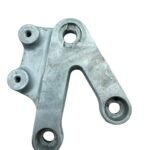 Suporte pedaleira dianteiro esquerdo GSXR SRAD 1000 2001 - 2002