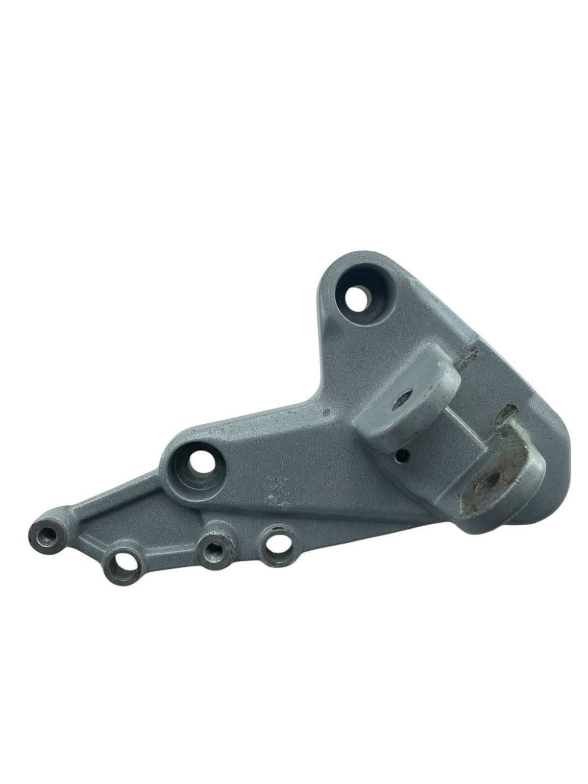 15635656835-whatsapp-image-2026-10-21-at-16-04-20-photoroom.jpg Suporte pedaleira diant direit Tiger 1200 Explorer 2014 2017 - Imagem 1